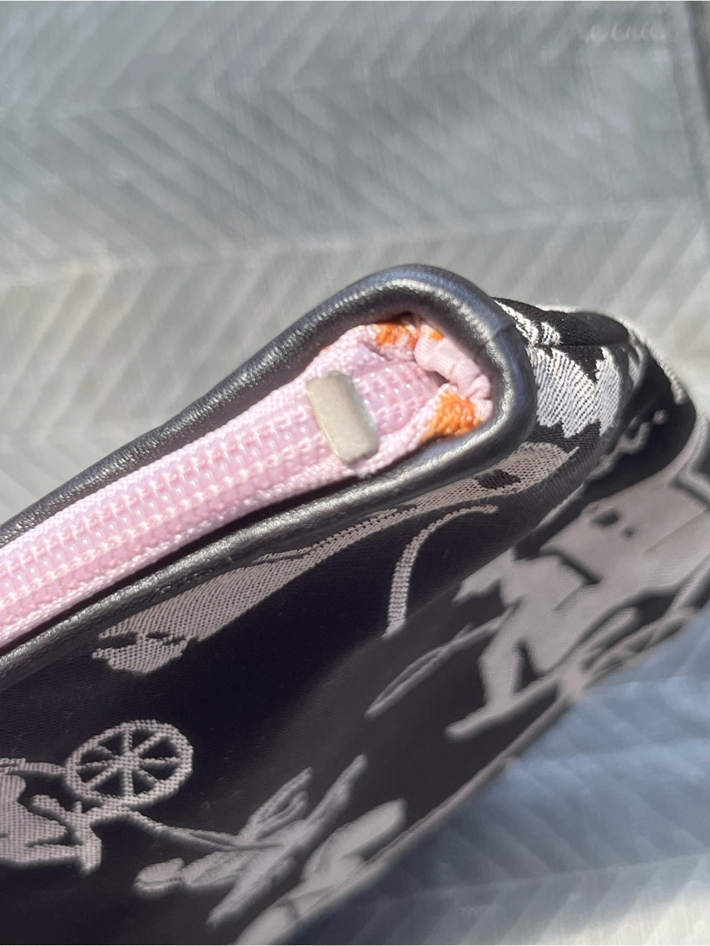 NWT Coach Horse and Carriage Pouchette Black Wristlet Tag - Picture 9 of 9